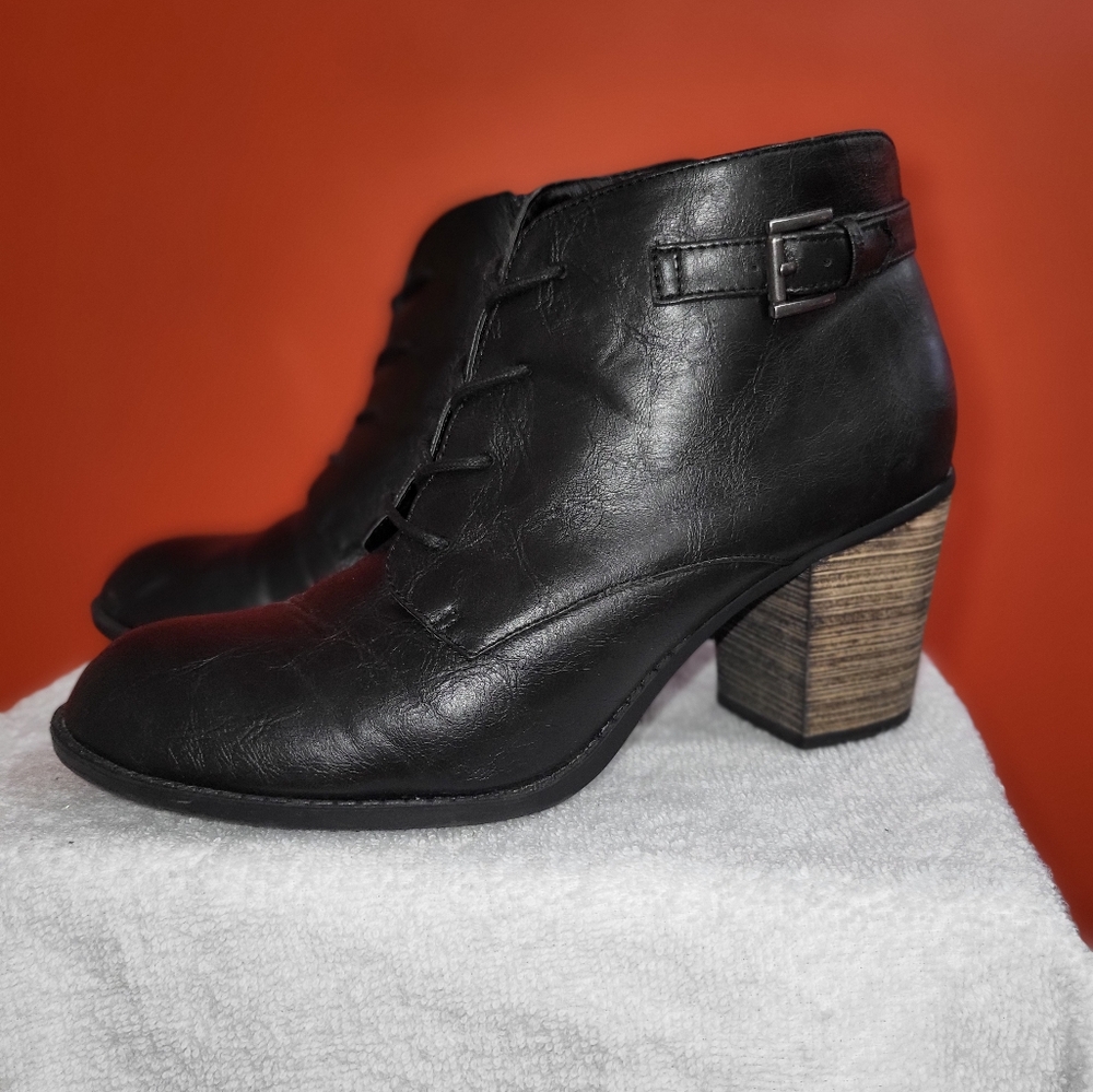 Crown Vintage Ankle Boot Black SZ 10 Women's